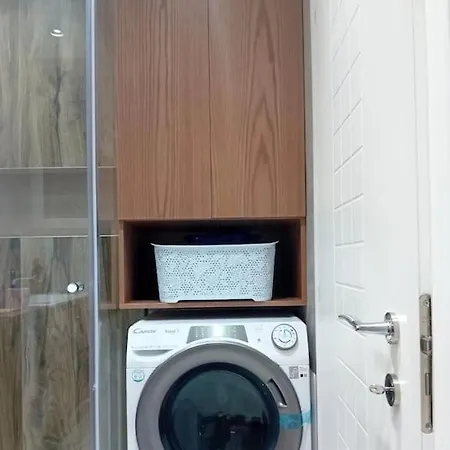 Road Blloku Area Apartament