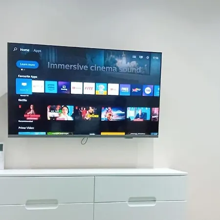 Road Blloku Area Apartament